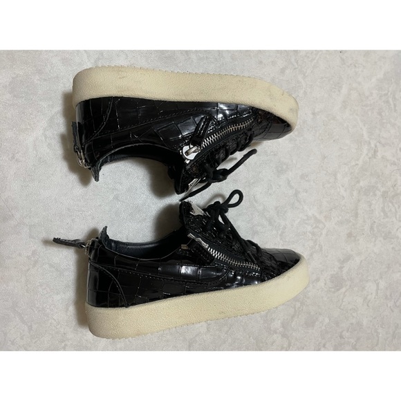 Giuseppe Zanotti patent sneakers. - Picture 5 of 8